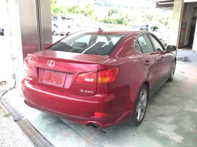 LEXUS IS