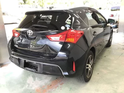 TOYOTA AURIS