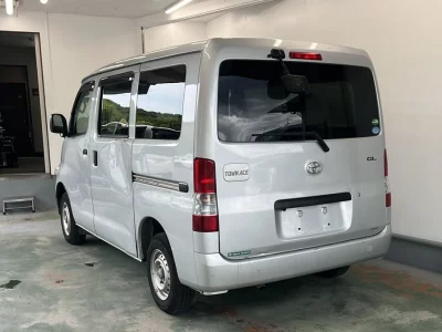 TOYOTA TOWN ACE VAN