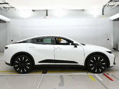 TOYOTA CROWN CROSSOVER
