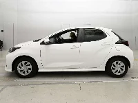 Цена авто Toyota Yaris с аукционов Японии, номер кузова MXPH10, пробег 54 000, оценка 8
