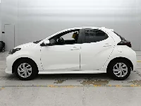 Цена авто Toyota Yaris с аукционов Японии, номер кузова MXPH10, пробег 63 000, оценка 3