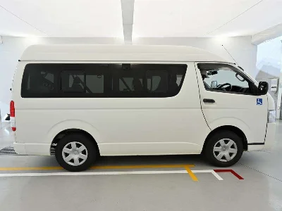 TOYOTA REGIUS VAN