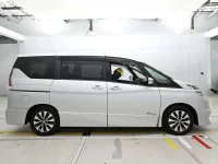 Цена авто Nissan Serena с аукционов Японии, номер кузова GFC27, пробег 88 000, оценка 8