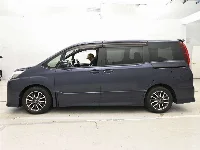Цена авто Toyota Noah с аукционов Японии, номер кузова ZRR80W, пробег 144 000, оценка 2