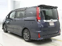 Цена авто Toyota Noah с аукционов Японии, номер кузова ZRR80W, пробег 144 000, оценка 2