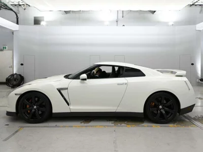 NISSAN GT-R