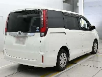 Цена авто Toyota Noah с аукционов Японии, номер кузова ZRR80G, пробег 87 000, оценка 8