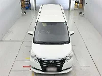 Цена авто Toyota Noah с аукционов Японии, номер кузова ZRR80G, пробег 87 000, оценка 8