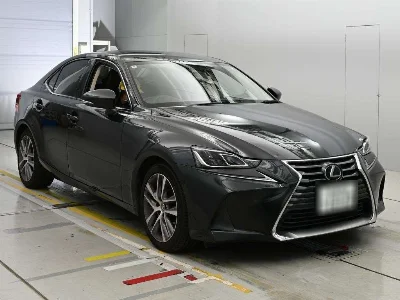 LEXUS IS