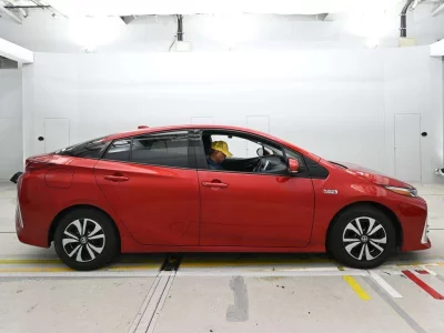 TOYOTA PRIUS PHV