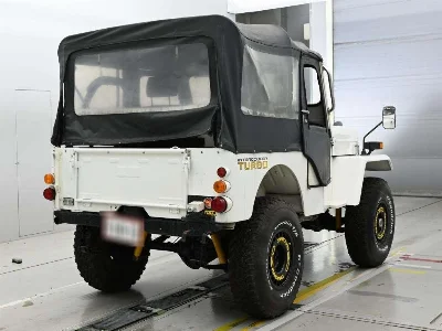 MITSUBISHI JEEP