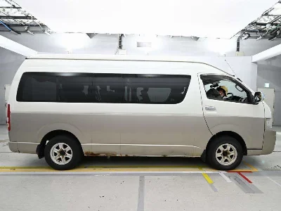 TOYOTA HIACE