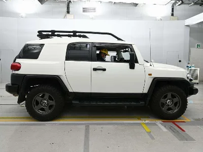 TOYOTA FJ CRUISER