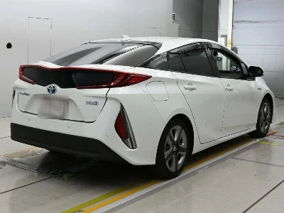 TOYOTA PRIUS PHV