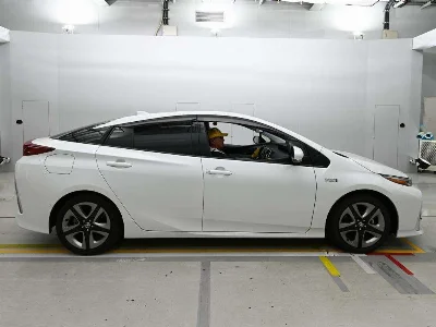 TOYOTA PRIUS PHV