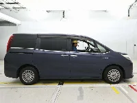 Цена авто Toyota Esquire с аукционов Японии, номер кузова ZWR80G, пробег 157 000, оценка 6