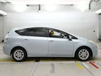 Цена авто Toyota Prius Alpha с аукционов Японии, номер кузова ZVW41W, пробег 76 000, оценка 2
