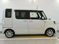 Цена авто Daihatsu Wake с аукционов Японии, номер кузова LA700S, пробег 93 000, оценка 6