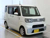Цена авто Daihatsu Wake с аукционов Японии, номер кузова LA700S, пробег 93 000, оценка 6