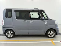 Toyota Pixis Mega
