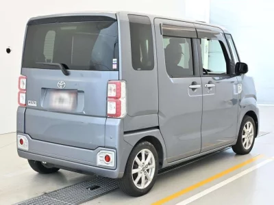 TOYOTA PIXIS MEGA