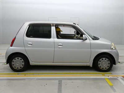 DAIHATSU ESSE