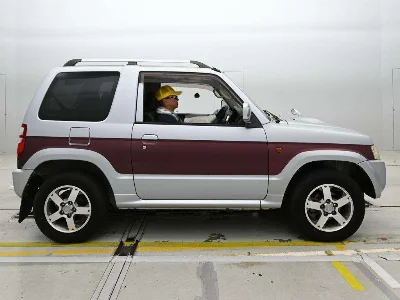 MITSUBISHI PAJERO MINI