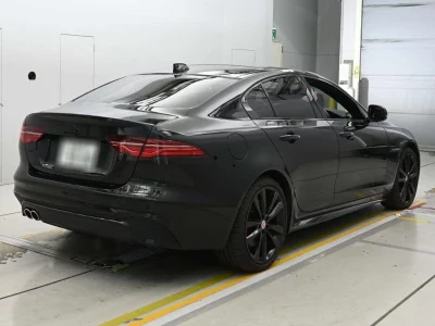 JAGUAR XE