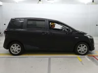 Цена авто Toyota Sienta с аукционов Японии, номер кузова NHP170G, пробег 52 000, оценка 8