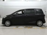 Цена авто Toyota Sienta с аукционов Японии, номер кузова NHP170G, пробег 52 000, оценка 8