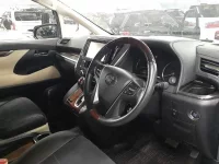 Цена авто Toyota Vellfire с аукционов Японии, номер кузова AGH35W, пробег 122 000, оценка 8
