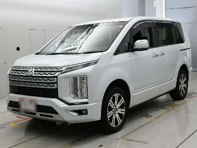 MITSUBISHI DELICA D5