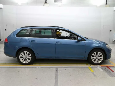 VOLKSWAGEN GOLF VARIANT