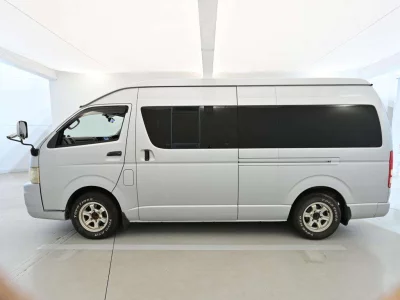 TOYOTA REGIUS VAN
