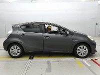 Цена авто Toyota Aqua с аукционов Японии, номер кузова NHP10, пробег 194 000, оценка 2