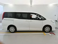Цена авто Toyota Noah с аукционов Японии, номер кузова ZRR80G, пробег 138 000, оценка 7