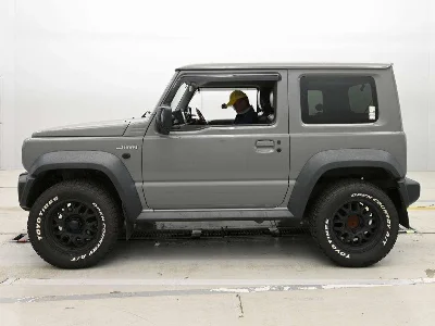 SUZUKI JIMNY SIERRA