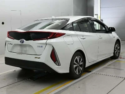TOYOTA PRIUS PHV