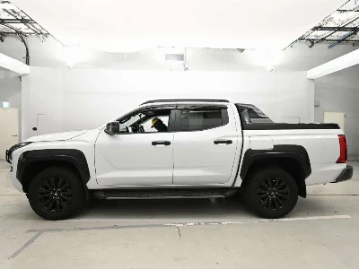 MITSUBISHI TRITON