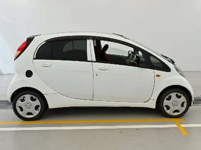 MITSUBISHI I