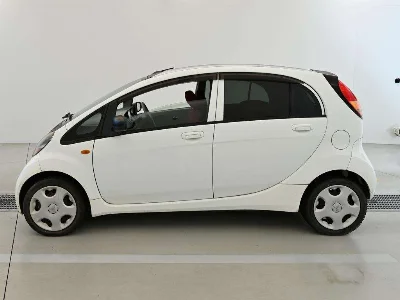 MITSUBISHI I