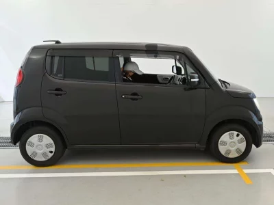 SUZUKI MRWAGON
