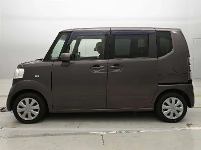 HONDA N BOX PLUS