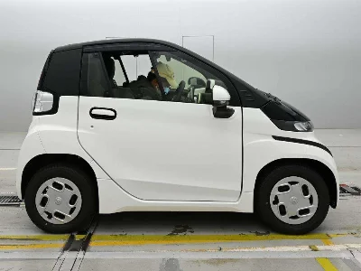 TOYOTA C+POD