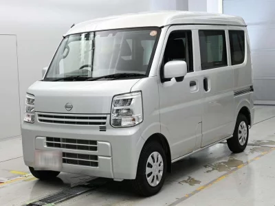 NISSAN CLIPPER VAN