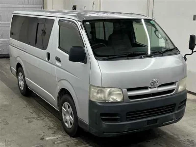 TOYOTA HIACE VAN