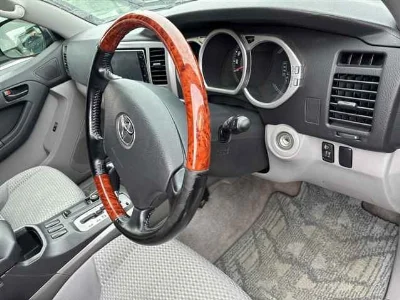 TOYOTA HILUX SURF