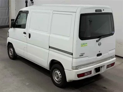 NISSAN CLIPPER VAN