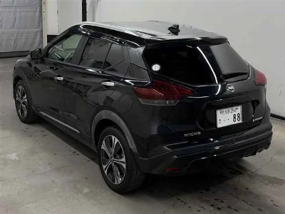 NISSAN KICKS